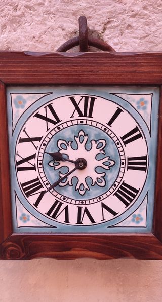 Orologio piccolo in ceramica