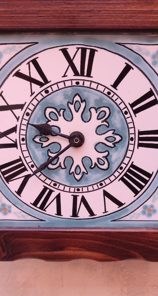 Orologio piccolo in ceramica