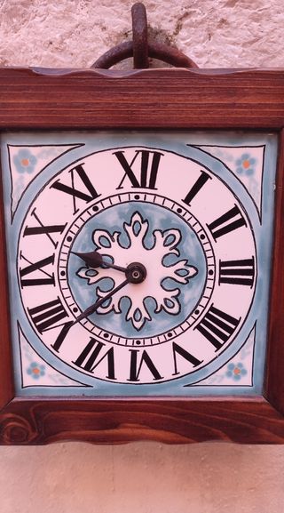 Orologio piccolo in ceramica