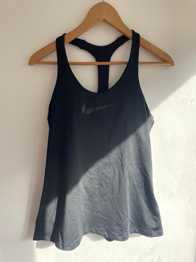 T-shirt sportiva Nike