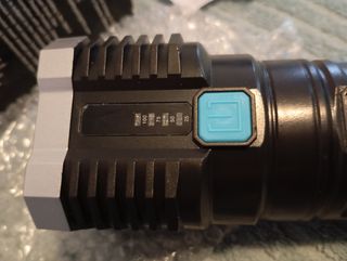 SUPER LINTERNA "cargable"