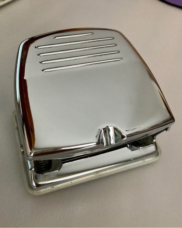 Taladradora de papel Petrus