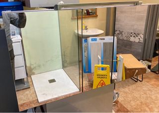Mueble baño con espejo