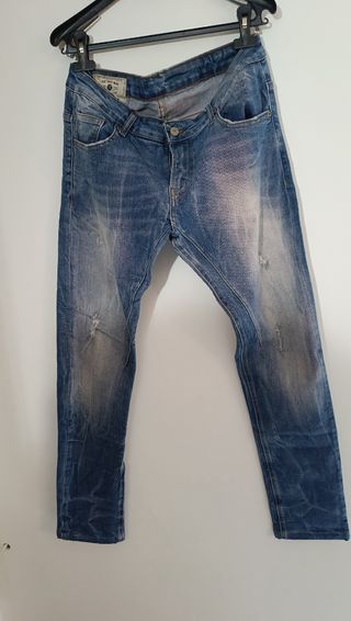 Pantalón vaquero Zara 