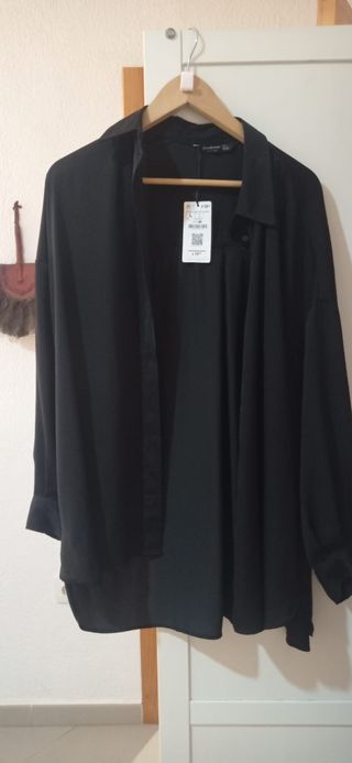 Camisola negra Stradivarius Talla L