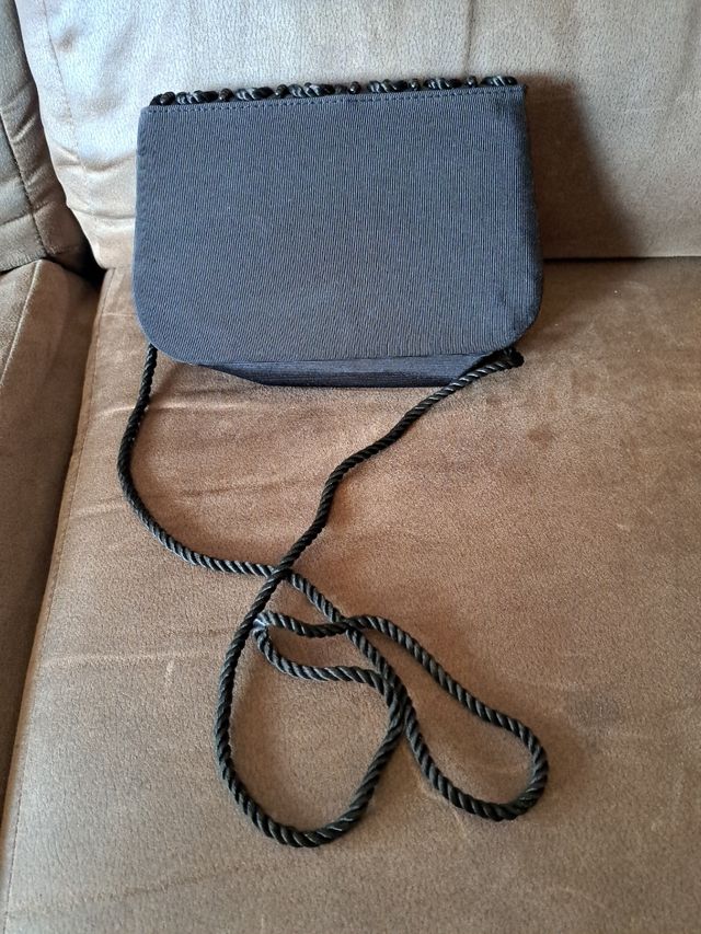 Bolso negro pequeño