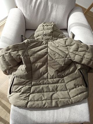 Abrigo mujer con capucha