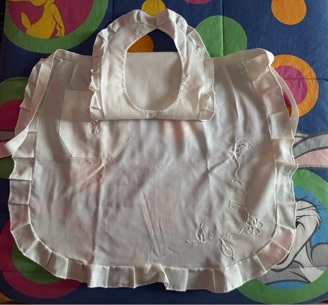 Grembiule bianco con pettorina