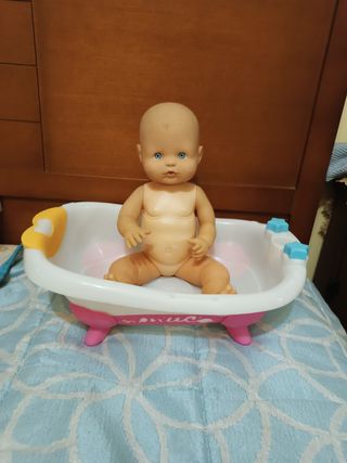 Nenuco más bañera