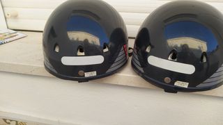 Cascos de  derbi varian