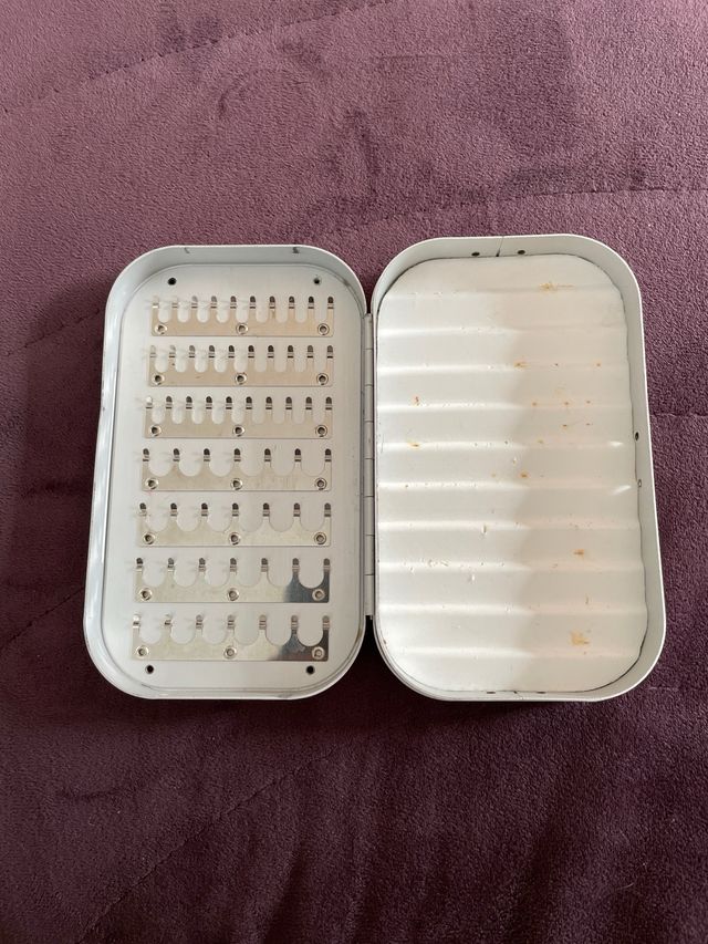 Okuma aluminum vintage fly box