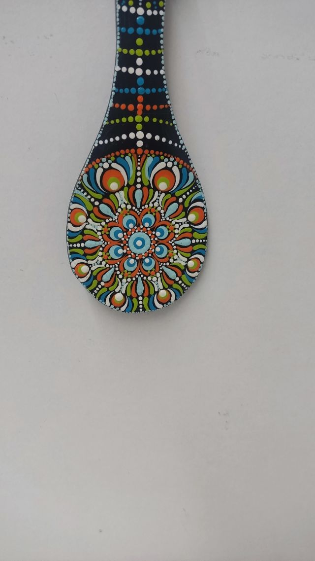 Cuchara madera pintada a mano.