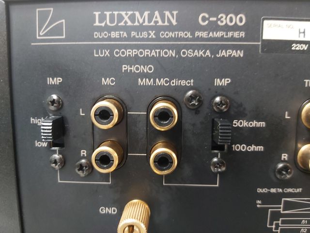 Preamplificador LUXMAN C-300 clase A