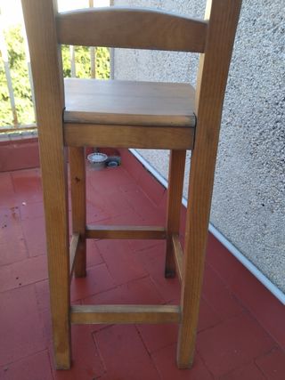 Taburete de madera