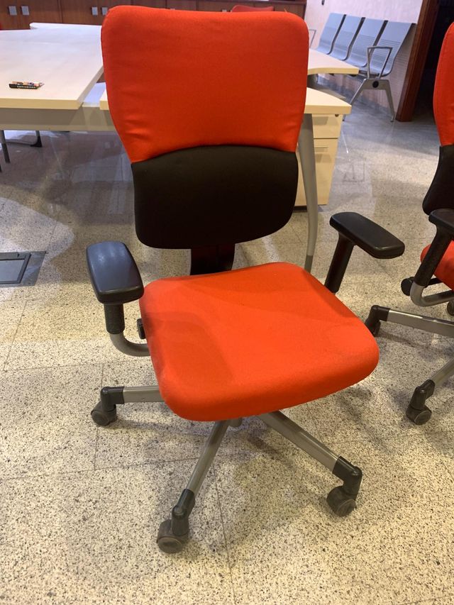 Silla oficina con ruedas