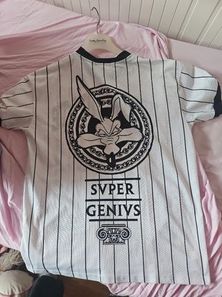 Camiseta Pull&Bear looney tunes