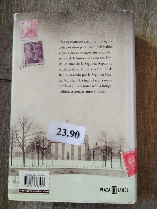 Libro de Julia navarro DIME QUIEN SOY