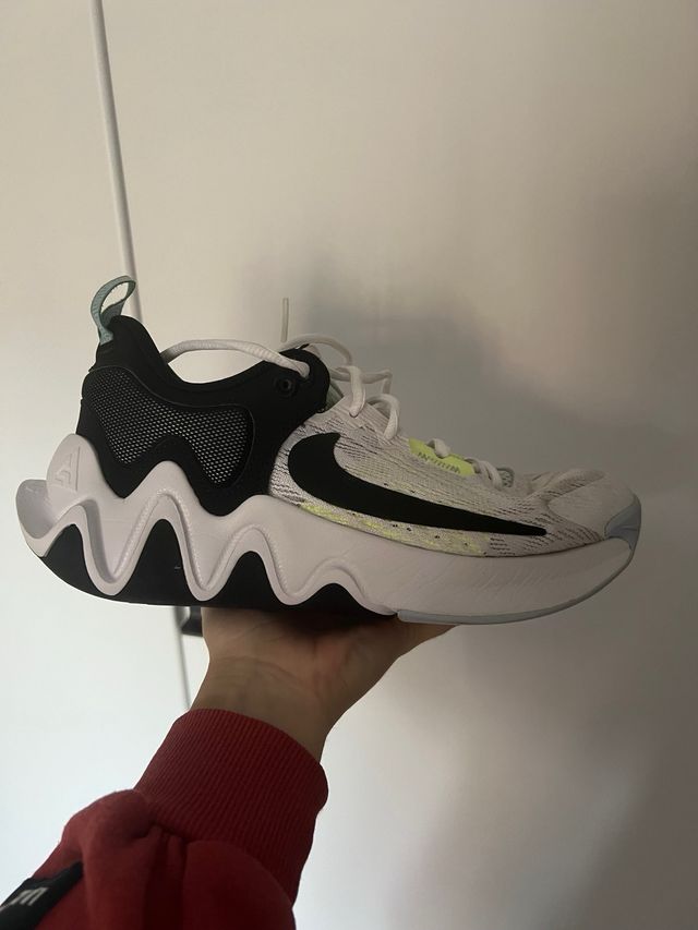 Nike Giannis Inmortality 2