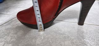 Botines piel granates