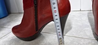 Botines piel granates