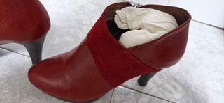 Botines piel granates