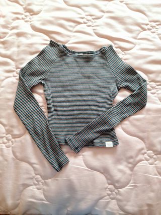 Camiseta manga larga chica de colores.