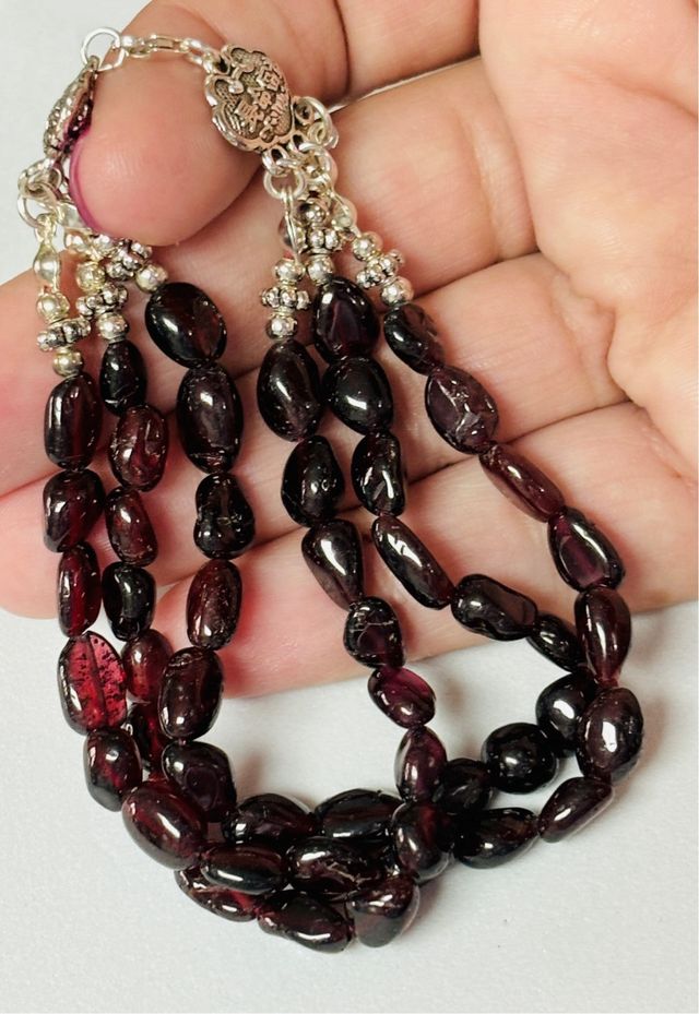 Pulsera triple con granates piropo y plata ley 925