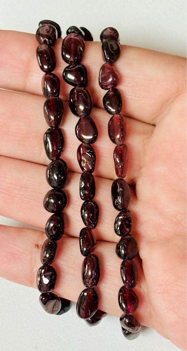 Pulsera triple con granates piropo y plata ley 925