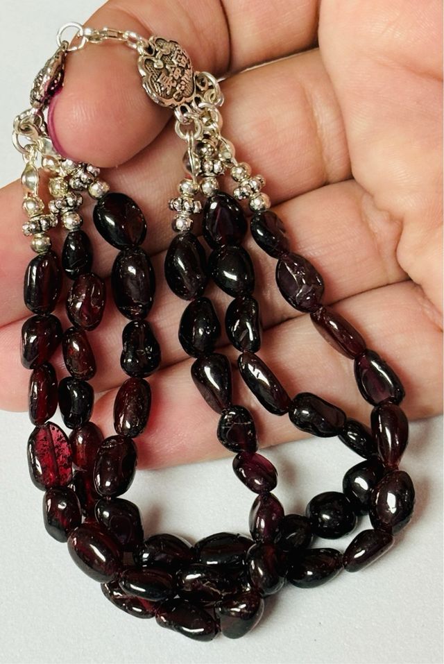 Pulsera triple con granates piropo y plata ley 925