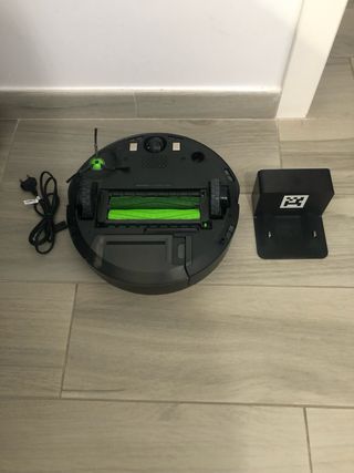 Roomba robot j7
