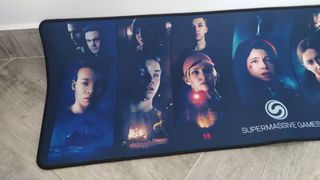 Alfombrilla Exclusiva de Supermassive Games