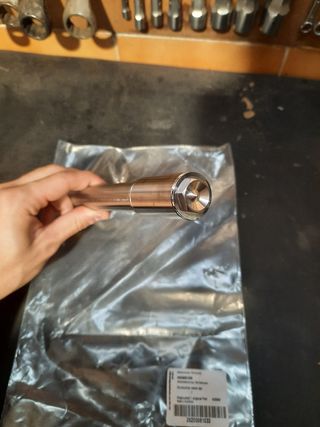 Eje rueda delantera KTM 