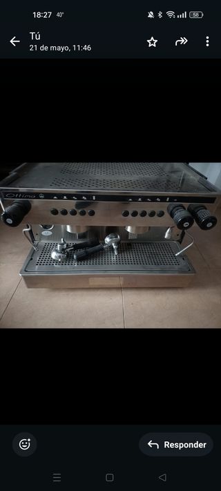 Maquina de café industrial dos grupos