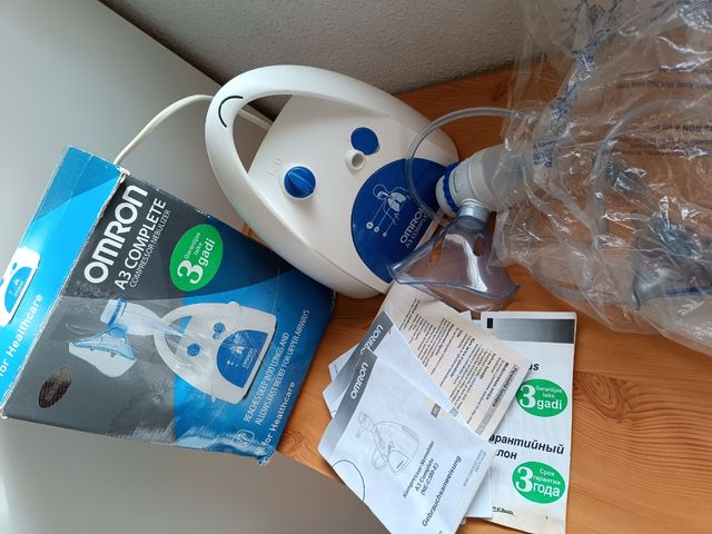Nebulizador inhalador Omron A3 complete