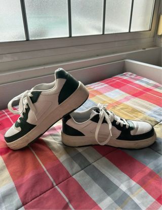 Bambas verdes y blancas.