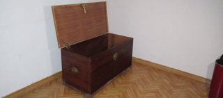 Baúl de madera antiguo