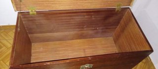 Baúl de madera antiguo