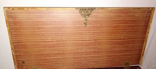 Baúl de madera antiguo