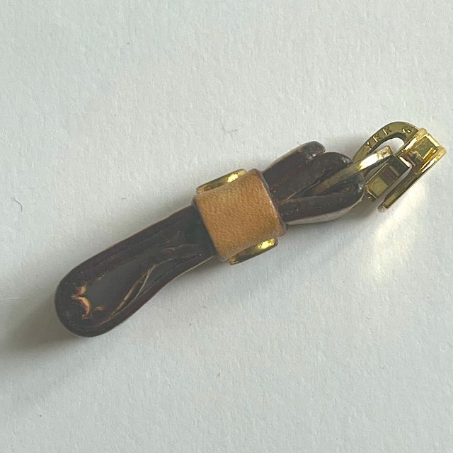 tous. pieza cremallera bolso o cartera