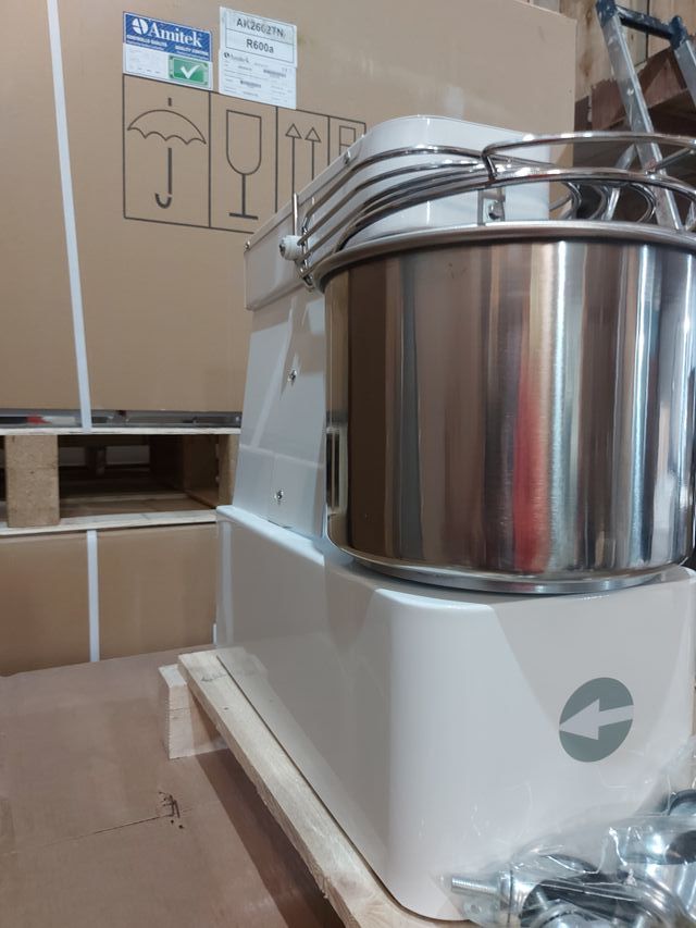 AMASADORA PARA 8 KG DE MASA TOTAL (EVO)