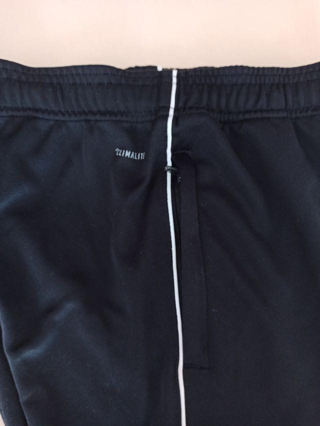 Bermudas Adidas niño 10 años.