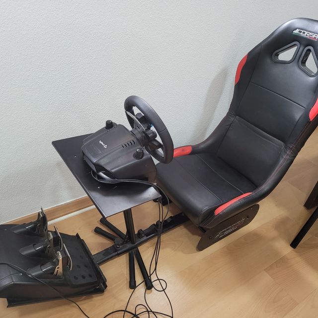 ASIENTO F1 VOLANTE Y PEDALES LOGITECH PLAY