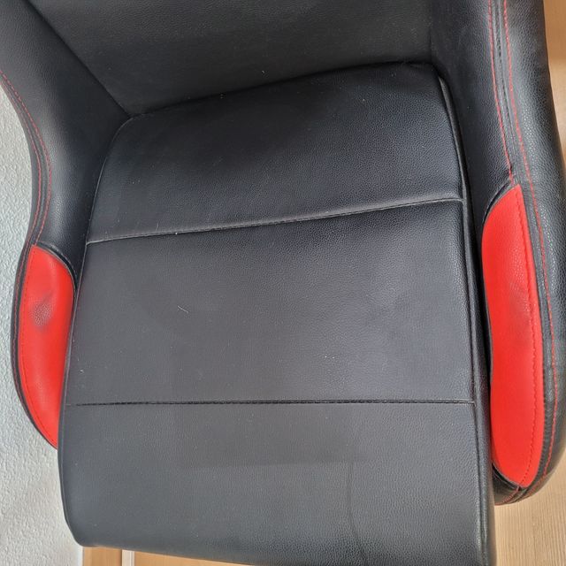 ASIENTO F1 VOLANTE Y PEDALES LOGITECH PLAY