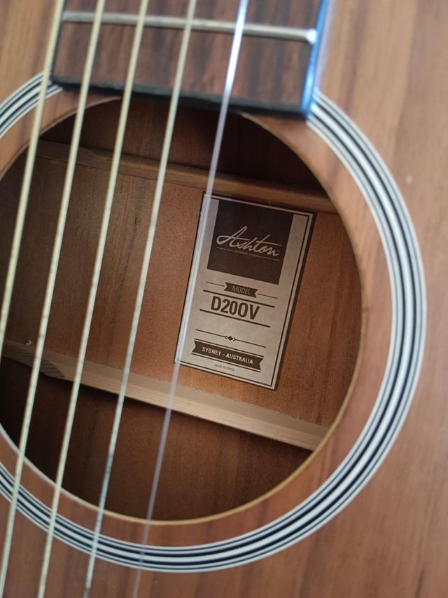 Guitarra Ashton premium acoustic D200V