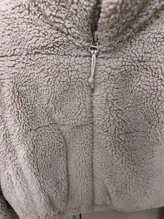 Bomber teddy corto per donna . bershka 