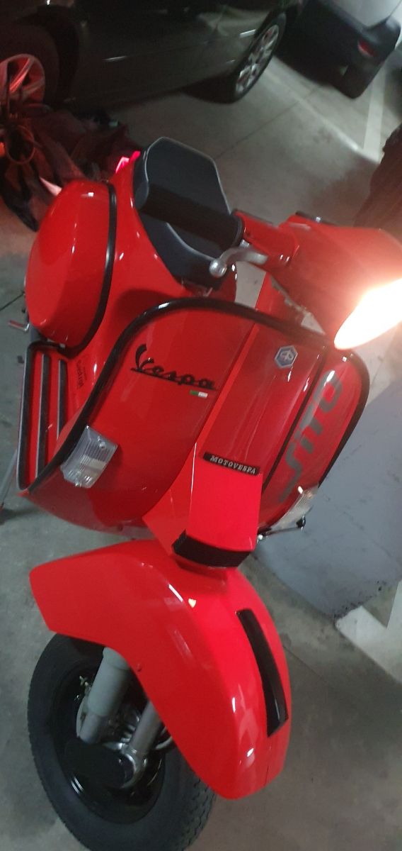 Vespa iris 200