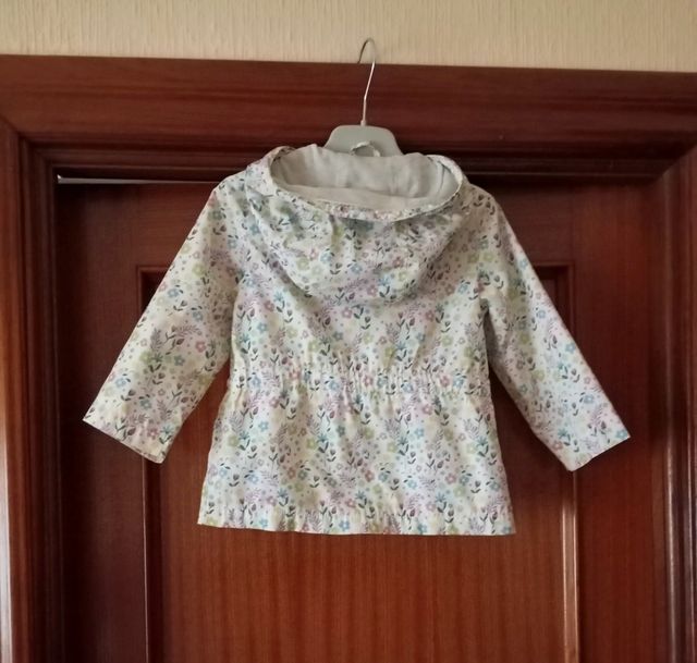 Chubasquero de niña,T.24,de Sfera, Nueva