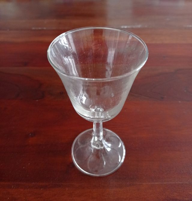 Copas de vino o licor.