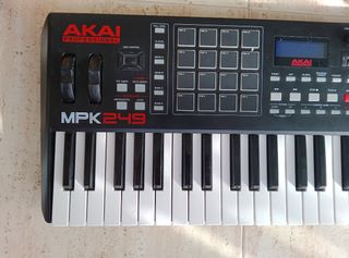 Teclado Midi modelo AKAI MPK 249
