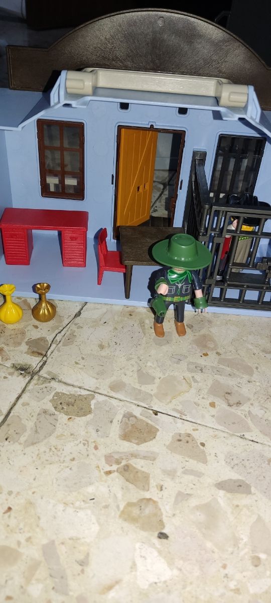 PLAYMOBIL CIUDAD DEL OESTE